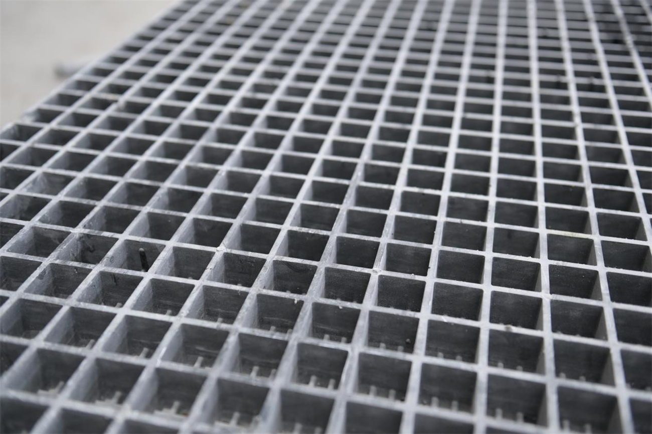 Fiberglass Grating: The Future of Resilient Infrastructure Design