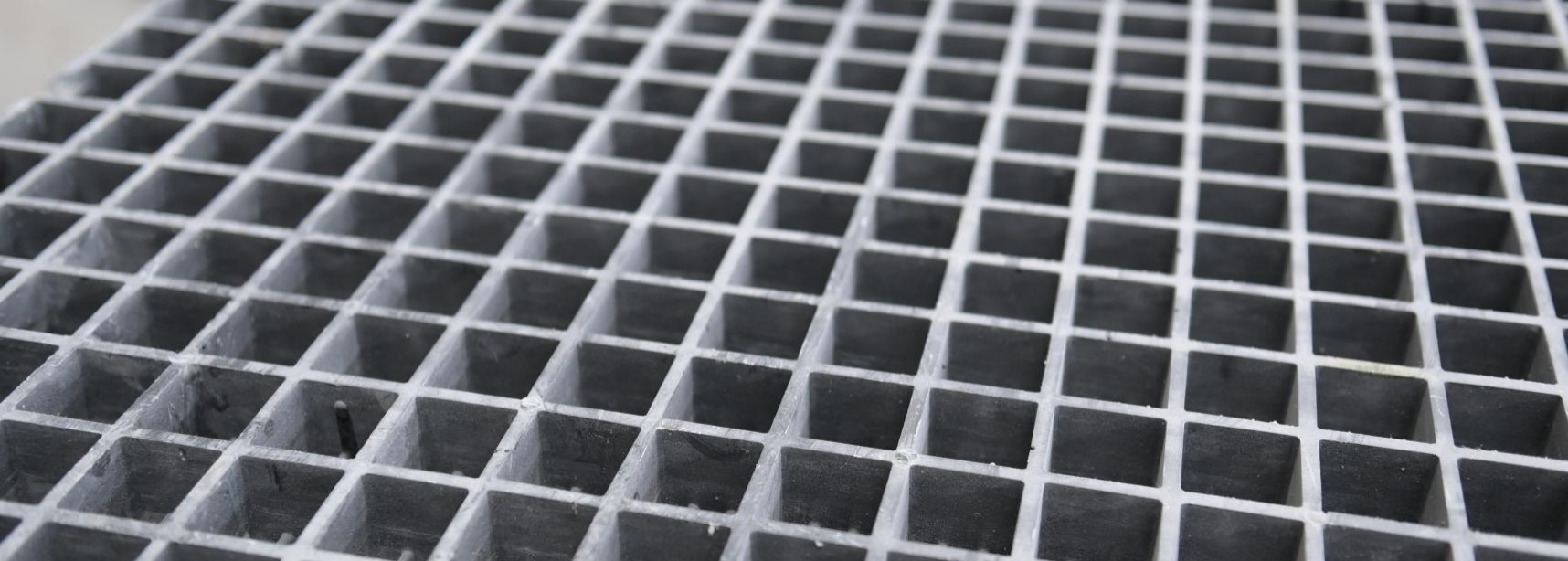 https://www.frp-cqdj.com/fiberglass-molded-grating-suppliers-frp-grp-walkway-product/